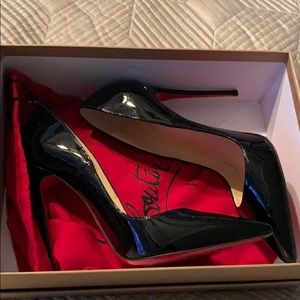 Christian Louboutin So Kate 120 patent